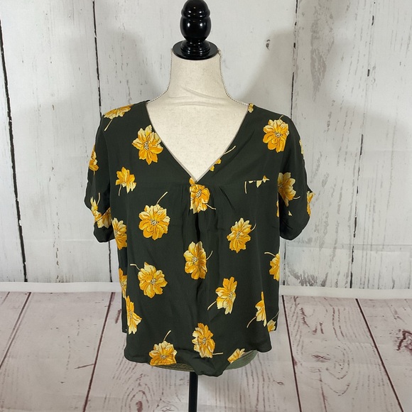 2/$30 Madewell Rhyme Top in Fall Flowers Olive Green Crop Oversized Boxy XXS - Picture 2 of 10